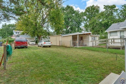 Tiny photo for 1135 SW Woodward Ave, Topeka, KS 66604 (MLS # 246108)
