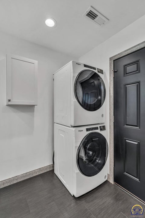 Tiny photo for 1135 SW Woodward Ave, Topeka, KS 66604 (MLS # 246108)
