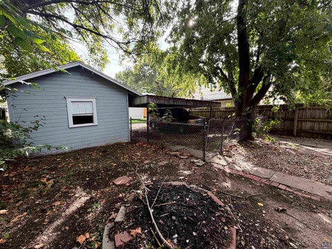 Tiny photo for 1316 SW Wayne Ave, Topeka, KS 66604 (MLS # 247146)