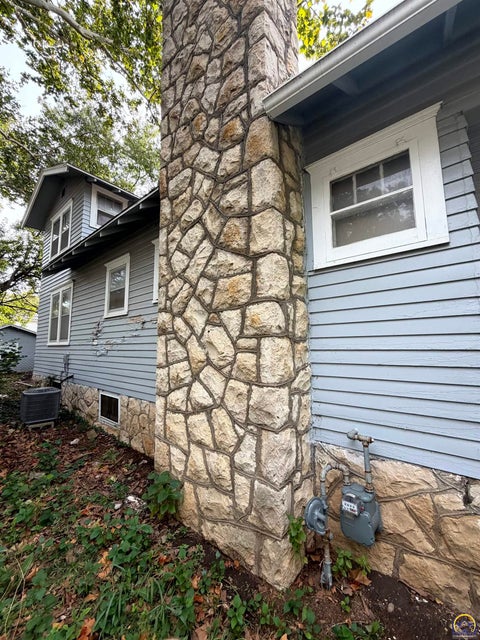 Tiny photo for 1316 SW Wayne Ave, Topeka, KS 66604 (MLS # 247146)