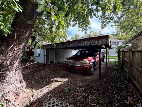 Tiny photo for 1316 SW Wayne Ave, Topeka, KS 66604 (MLS # 247146)