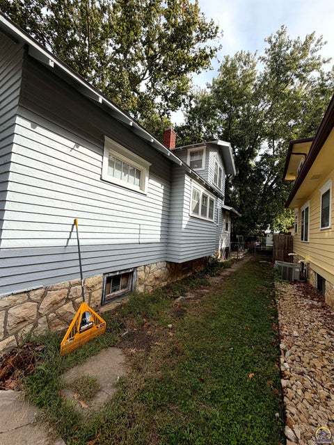 Tiny photo for 1316 SW Wayne Ave, Topeka, KS 66604 (MLS # 247146)