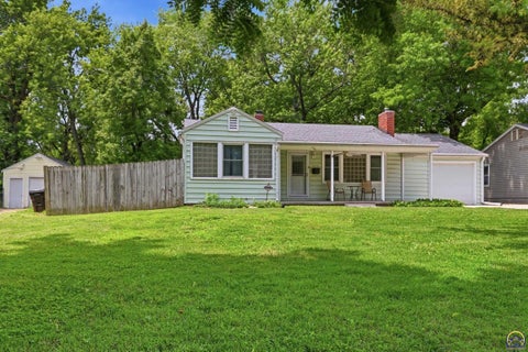 Tiny photo for 2319 SW Burnett Rd, Topeka, KS 66614 (MLS # 244869)