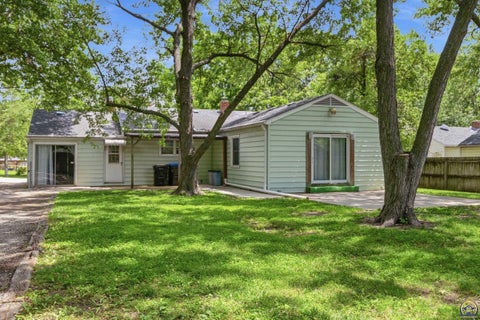 Tiny photo for 2319 SW Burnett Rd, Topeka, KS 66614 (MLS # 244869)