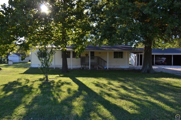 117 S COMMERCIAL ST, NEOSHO RAPIDS, KS 66864 - Image fcc6baf3dd8644ca36c433eea7a57b49/1930929116