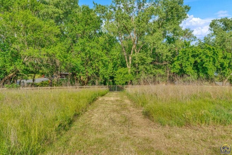 Tiny photo for 2715 SE Downing Rd, Topeka, KS 66605 (MLS # 245349)