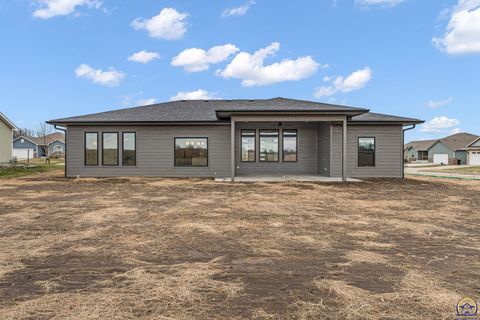 Tiny photo for 2927 SW Greenridge St, Topeka, KS 66614 (MLS # 243329)