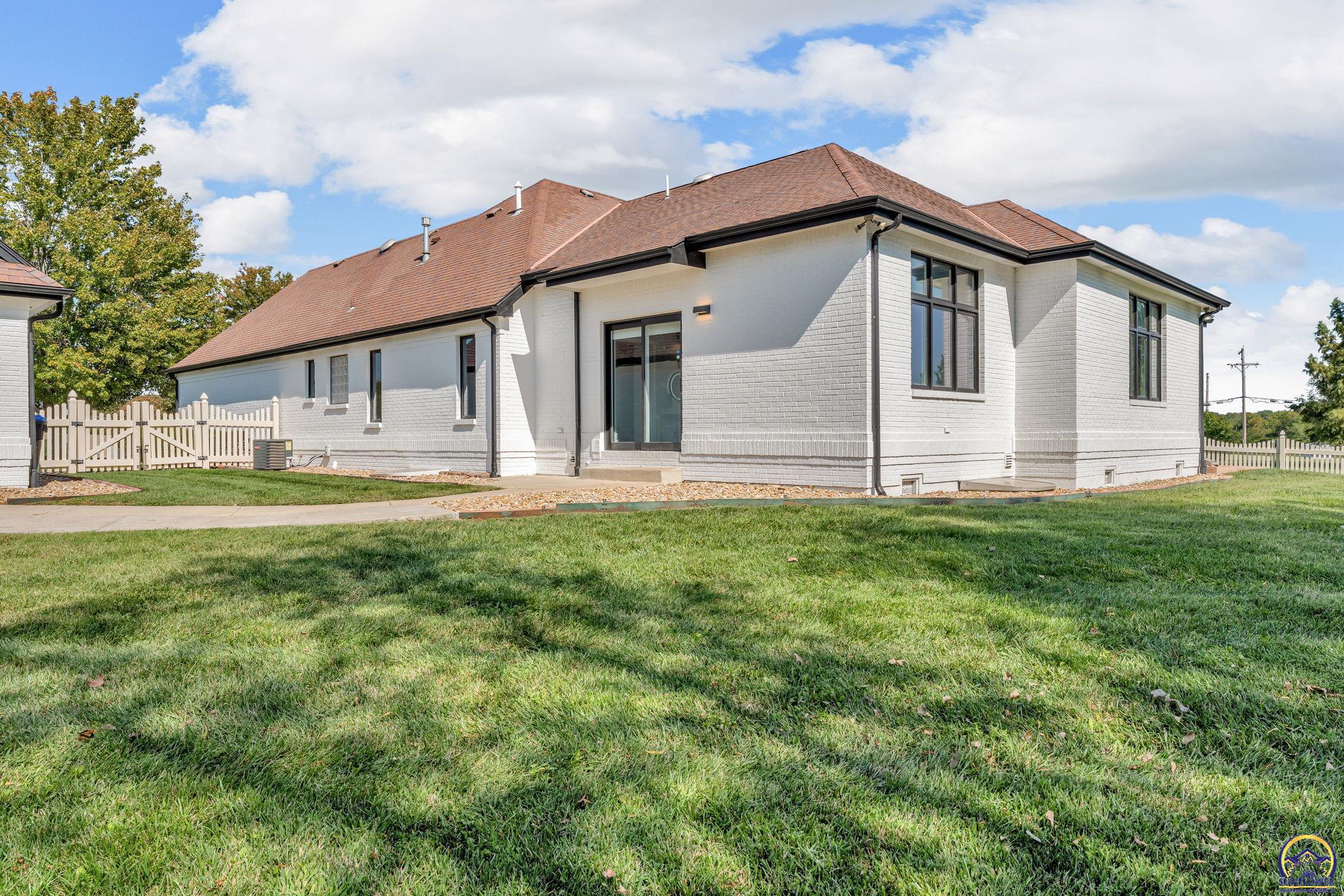 Topeka, Kansas 66618, United States, 4 Bedrooms Bedrooms, ,3 BathroomsBathrooms,Residential,Active,214155