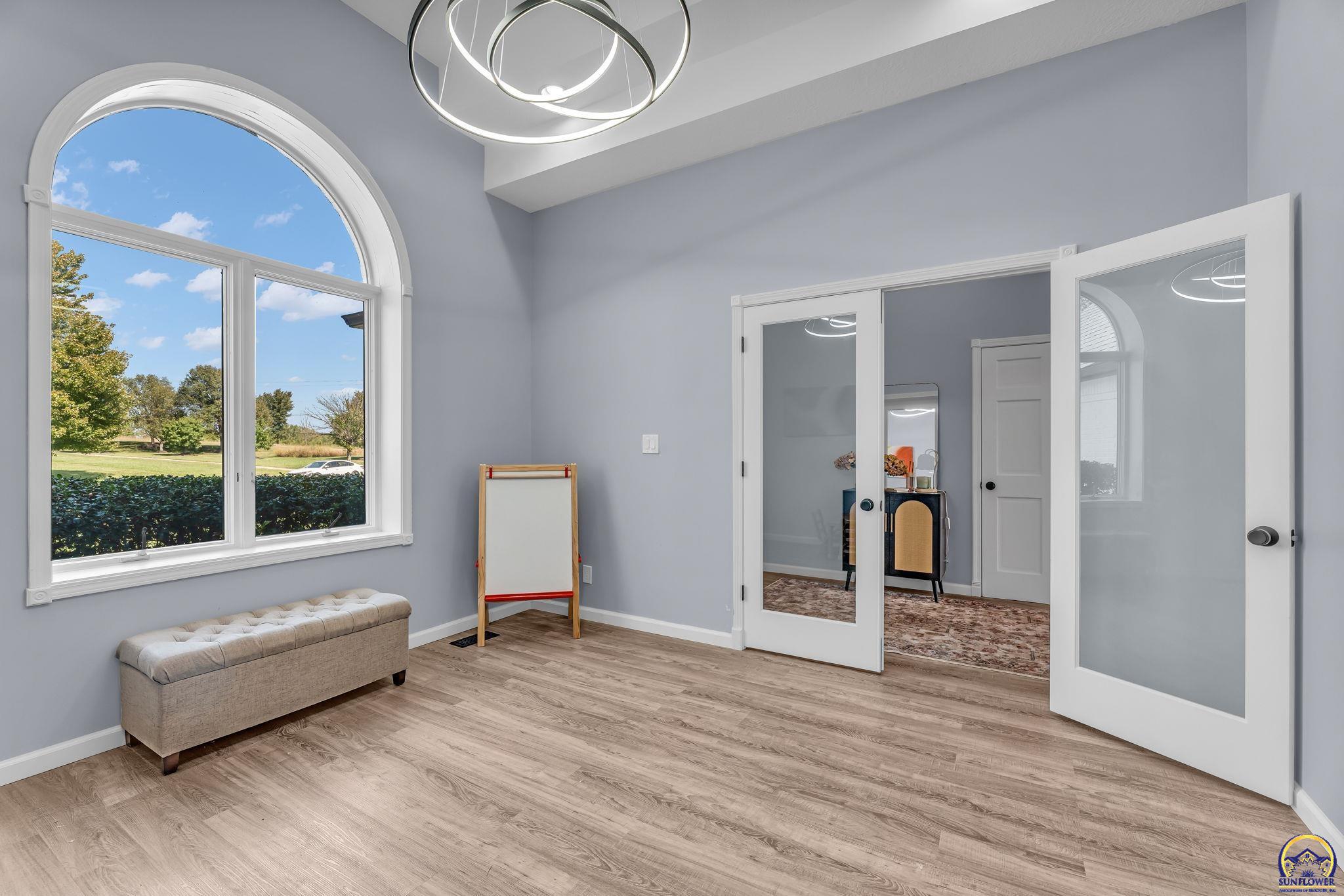 Topeka, Kansas 66618, United States, 4 Bedrooms Bedrooms, ,3 BathroomsBathrooms,Residential,Active,214155