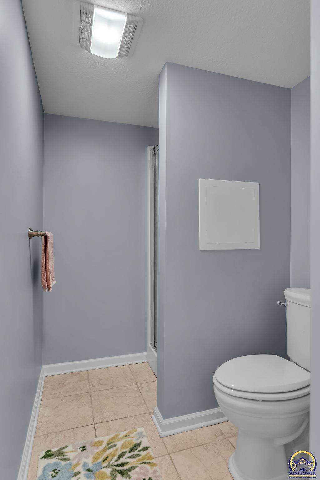 Topeka, Kansas 66618, United States, 4 Bedrooms Bedrooms, ,3 BathroomsBathrooms,Residential,Active,214155