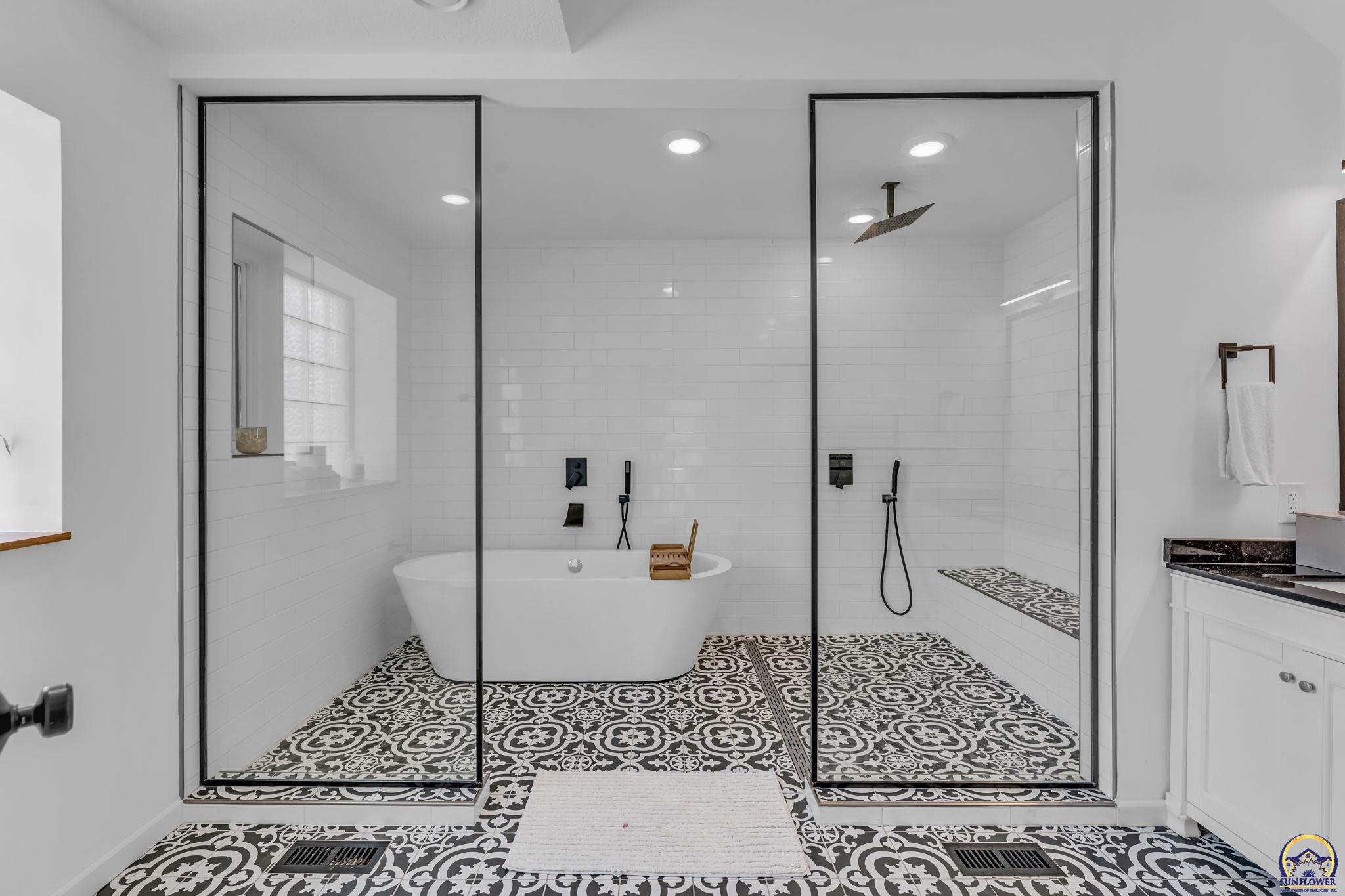 Topeka, Kansas 66618, United States, 4 Bedrooms Bedrooms, ,3 BathroomsBathrooms,Residential,Active,214155