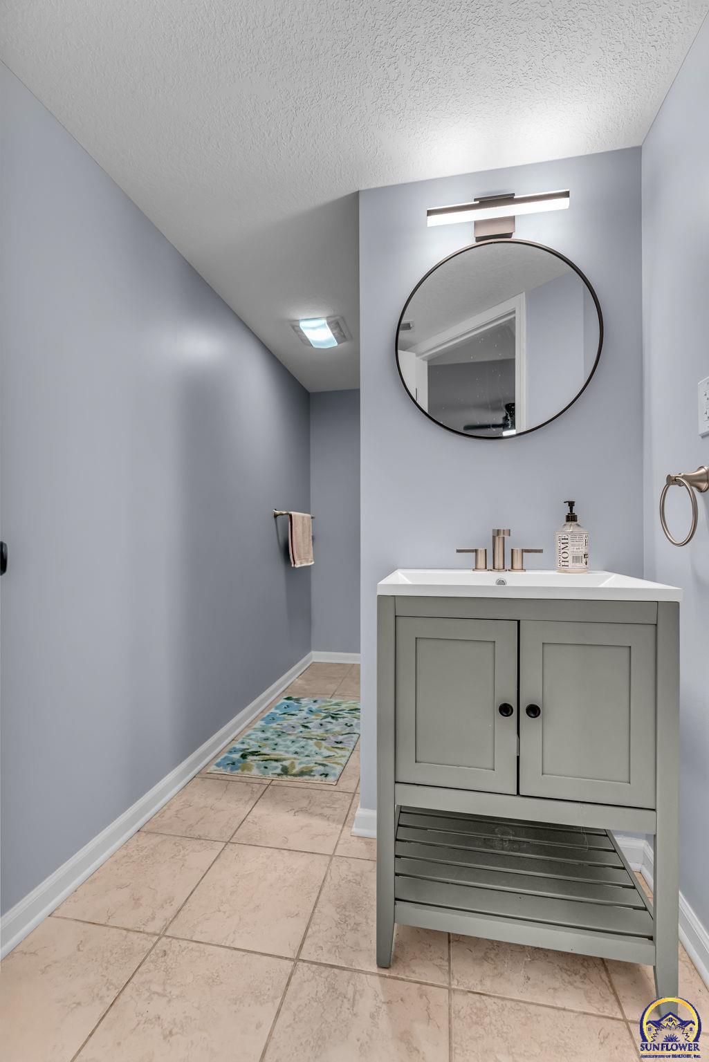 Topeka, Kansas 66618, United States, 4 Bedrooms Bedrooms, ,3 BathroomsBathrooms,Residential,Active,214155