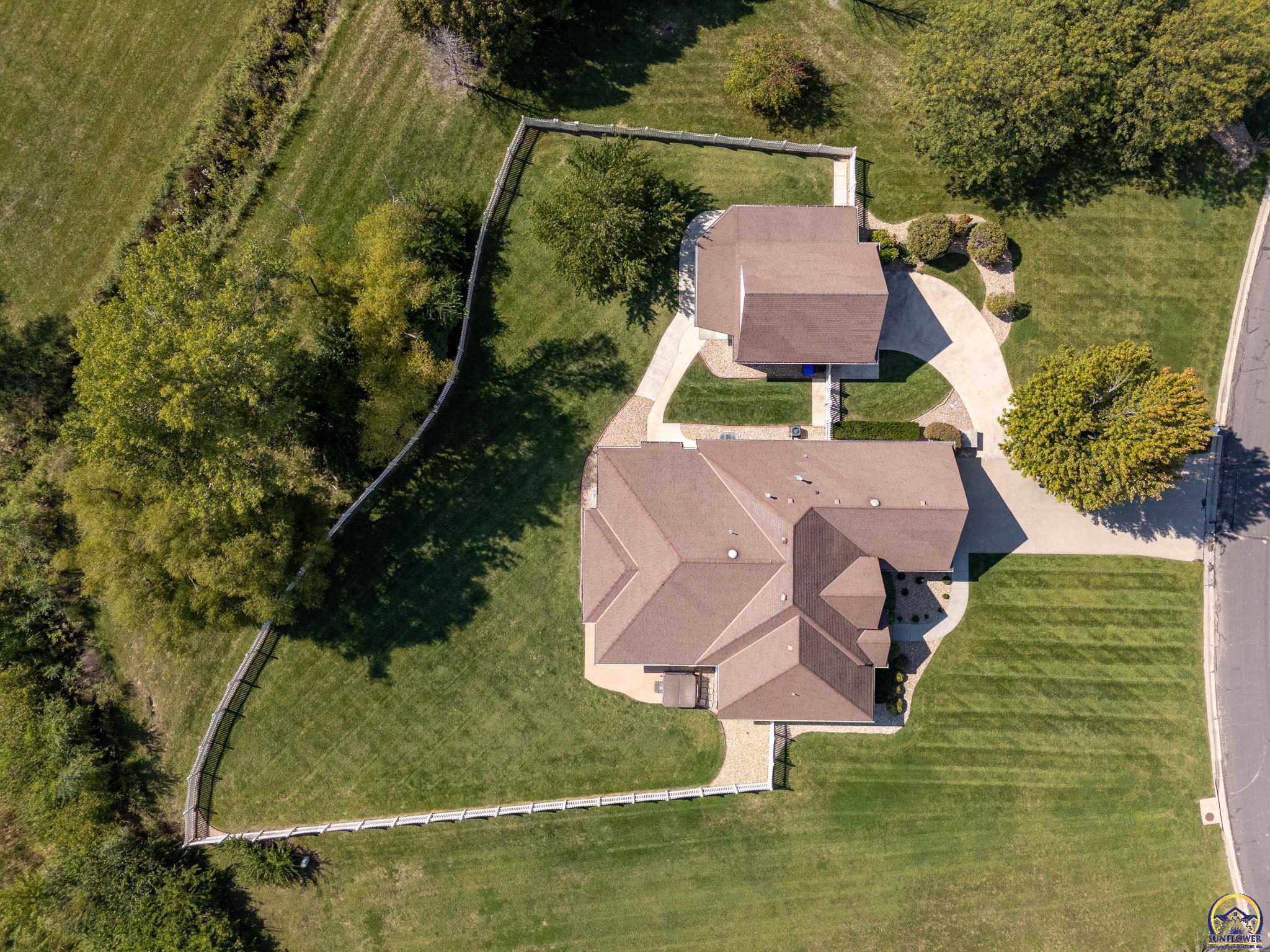 Topeka, Kansas 66618, United States, 4 Bedrooms Bedrooms, ,3 BathroomsBathrooms,Residential,Active,214155