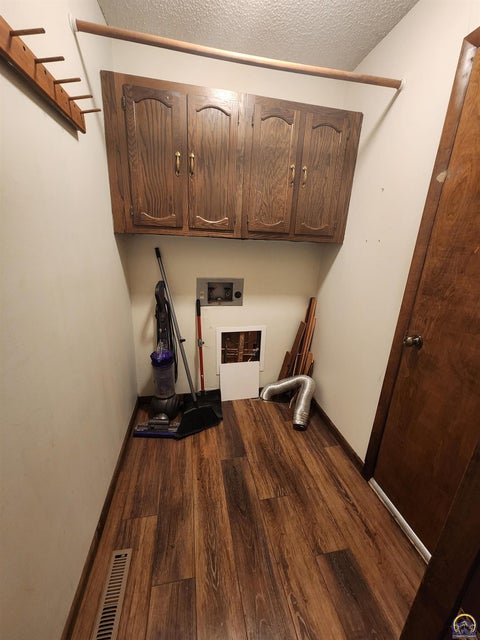 Tiny photo for 2008 Meadowlark Ln, Emporia, KS 66801 (MLS # 245484)