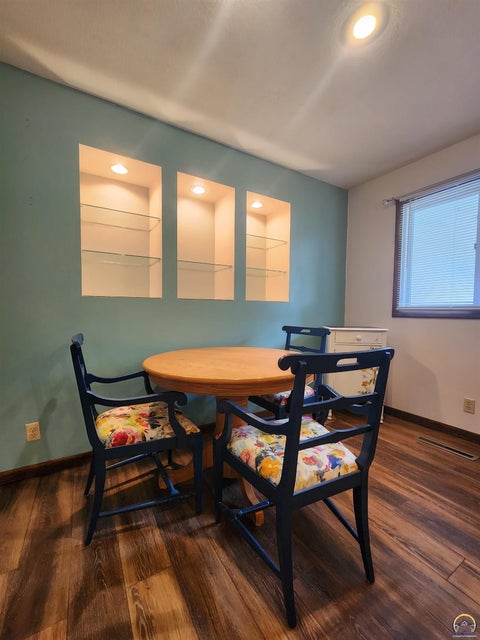 Tiny photo for 2008 Meadowlark Ln, Emporia, KS 66801 (MLS # 245484)
