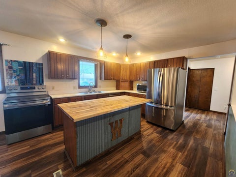 Tiny photo for 2008 Meadowlark Ln, Emporia, KS 66801 (MLS # 245484)