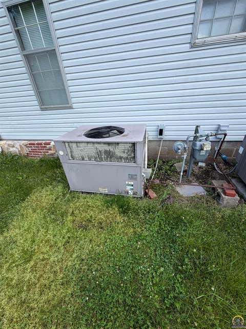 Tiny photo for 114 S Walnut St, Neosho Rapids, KS 66864 (MLS # 244883)