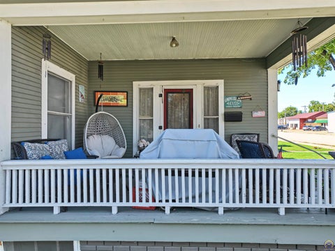 Tiny photo for 402 Bertrand AVE, St. Marys, KS 66536 (MLS # 246940)