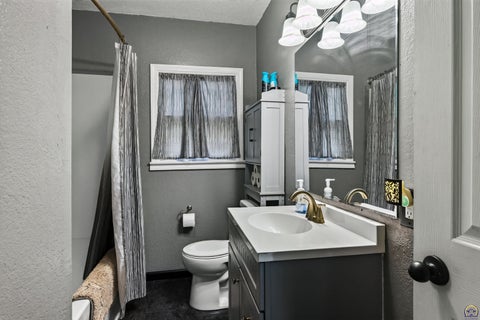 Tiny photo for 2601 SW Clay St, Topeka, KS 66611 (MLS # 246793)