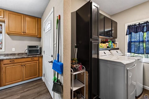 Tiny photo for 2601 SW Clay St, Topeka, KS 66611 (MLS # 246793)