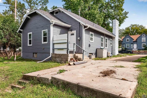 Tiny photo for 2601 SW Clay St, Topeka, KS 66611 (MLS # 246793)