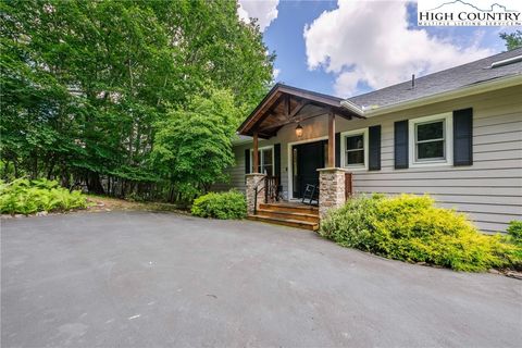 Photo of 224 Banner Grande Lane, Banner Elk, NC 28604 (MLS # 256879)
