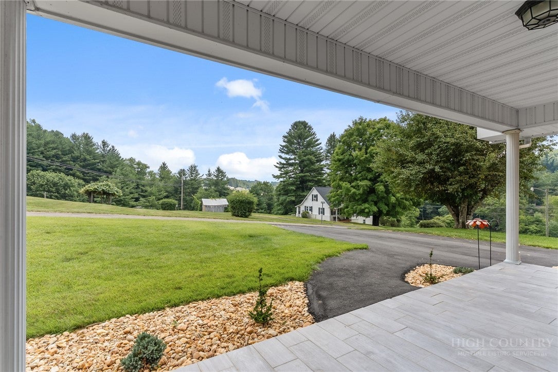 290 Riverview Drive