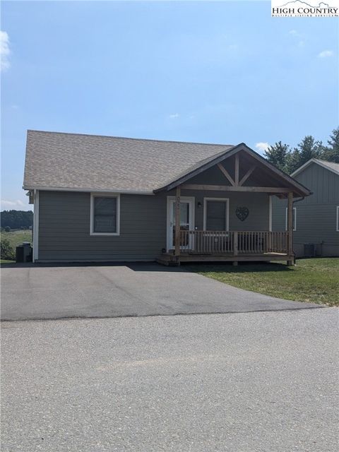Photo of 196 Miller Meadow Lane #38, Boone, NC 28607 (MLS # 251698)