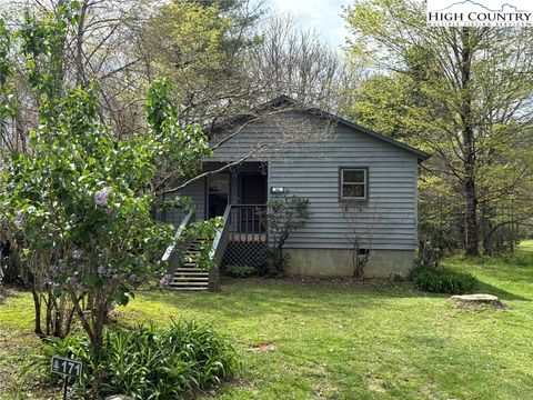 Photo of 171 River Road, Newland, NC 28657 (MLS # 255272)
