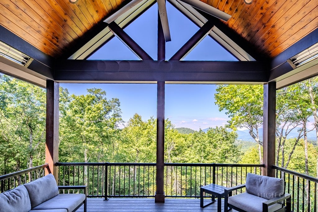 1190 Grandview Drive Extension