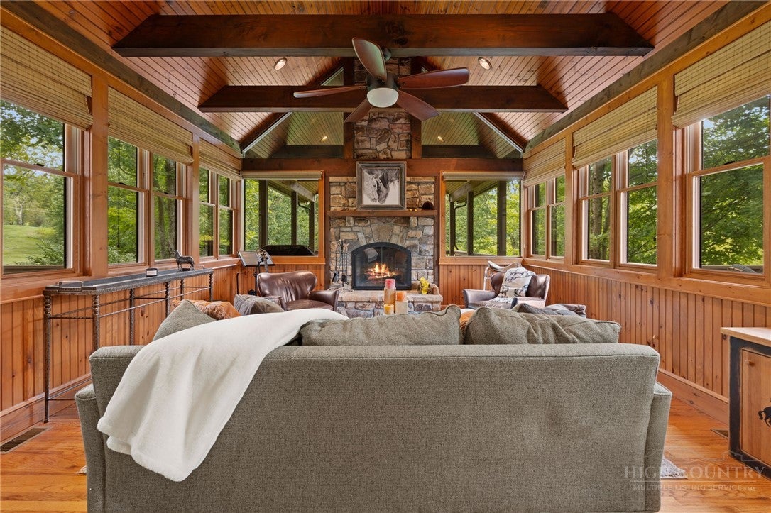 206 Creekside Farm Road