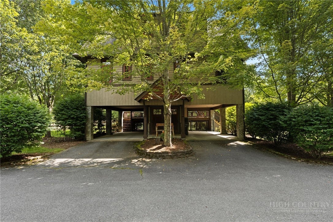 206 Creekside Farm Road