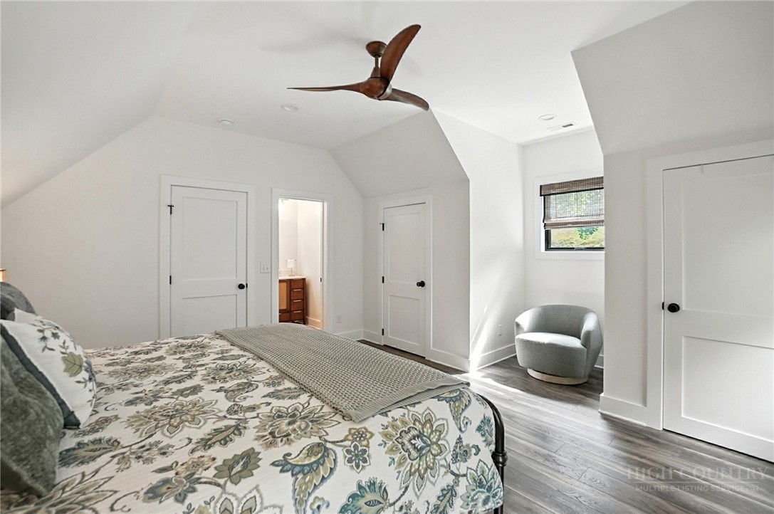 Lansing, North Carolina, 28643, United States, 3 Bedrooms Bedrooms, ,6 BathroomsBathrooms,Residential,Active,2035623