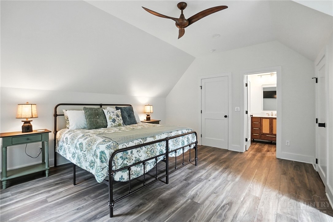 Lansing, North Carolina, 28643, United States, 3 Bedrooms Bedrooms, ,6 BathroomsBathrooms,Residential,Active,2035623