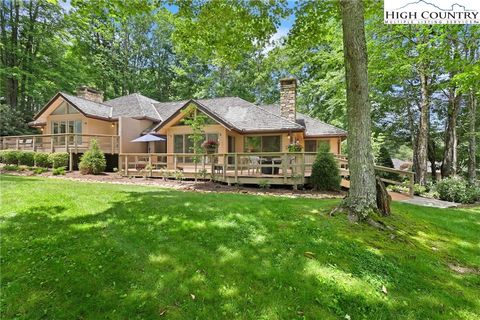 Photo of 870 Clubhouse Drive #A2, Banner Elk, NC 28604 (MLS # 256927)