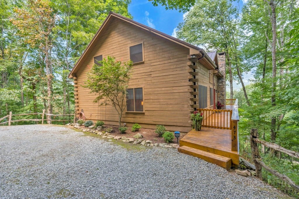 473 Double Knob Road