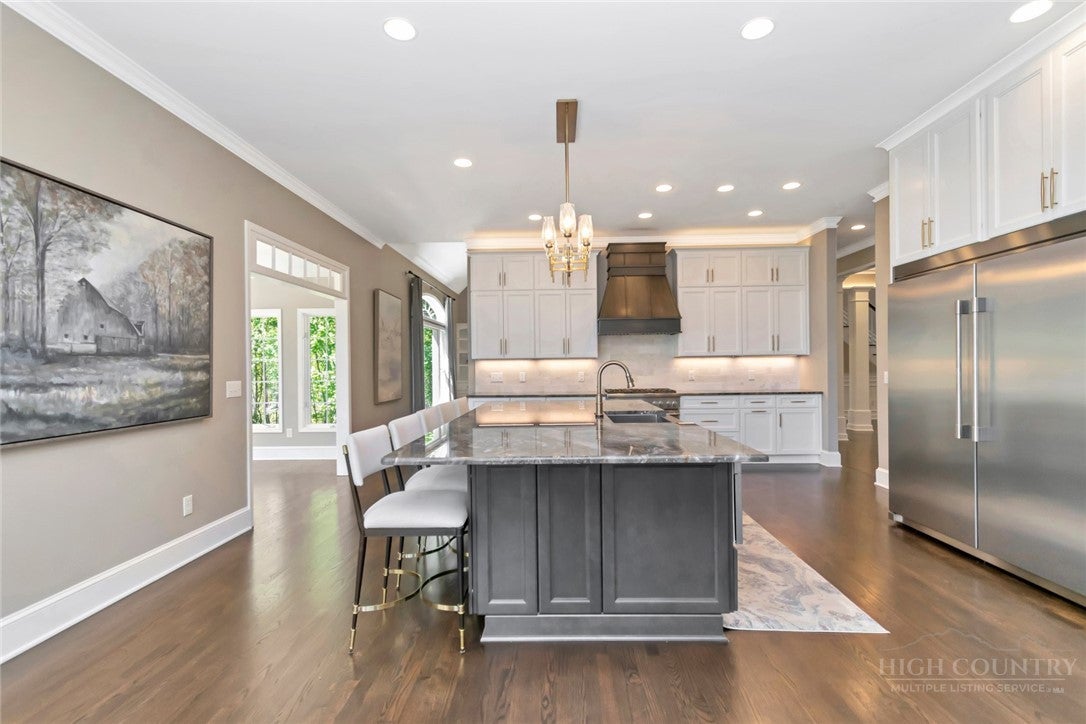1660 Skyland Drive