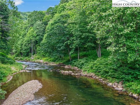Photo of Tract 1 Hill Top Drive, Burnsville, NC 28714 (MLS # 257762)