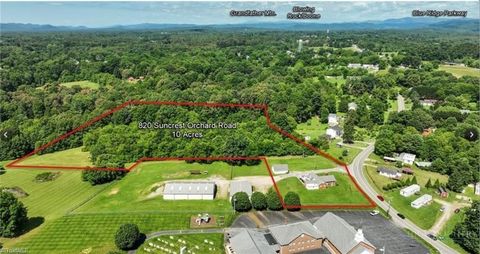 Photo of 820 Suncrest Orchard Road, North Wilkesboro, NC 28659 (MLS # 261559)