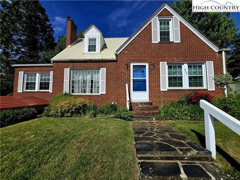 Photo of 405 Wilton Avenue, West Jefferson, NC 28694 (MLS # 256158) Photo of 405 Wilton Avenue, West Jefferson, NC 28694 (MLS # 256158)
