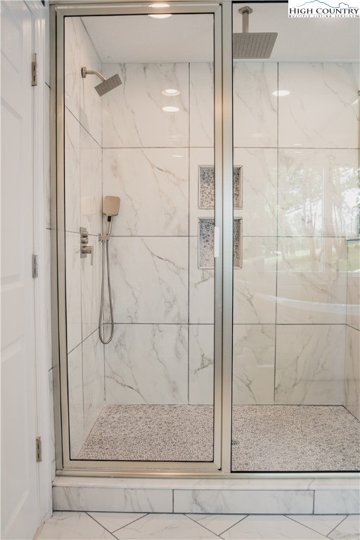 Boone, North Carolina 28607, United States, 4 Bedrooms Bedrooms, ,5 BathroomsBathrooms,Residential,Active,163205