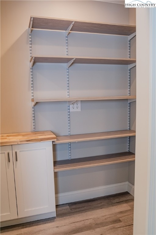 Boone, North Carolina 28607, United States, 4 Bedrooms Bedrooms, ,5 BathroomsBathrooms,Residential,Active,163205