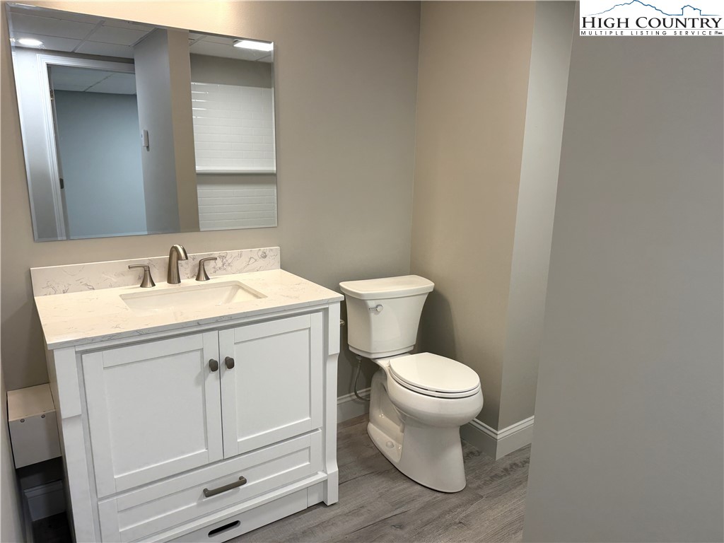 Boone, North Carolina 28607, United States, 4 Bedrooms Bedrooms, ,5 BathroomsBathrooms,Residential,Active,163205