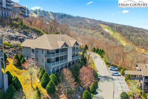 Photo of 228 Pleasant View #8-D, Sugar Mountain, NC 28604 (MLS # 255049)