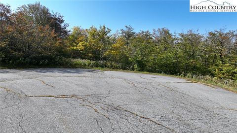 Photo of Lot 35 Misty Hollow Lane, Beech Mountain, NC 28604 (MLS # 258257)