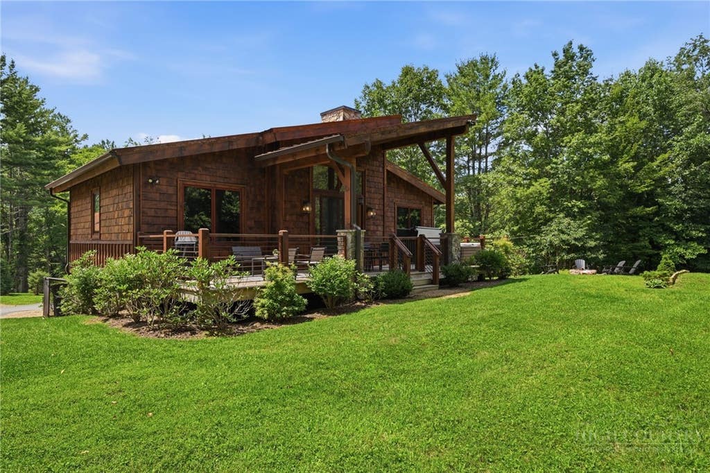 Photo of 71 Mayfly Lane, Banner Elk, NC 28604 (MLS # 263558)