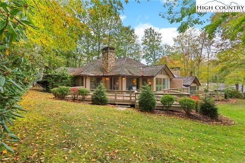 Photo of 870 Clubhouse Drive #A1, Banner Elk, NC 28604 (MLS # 258959)