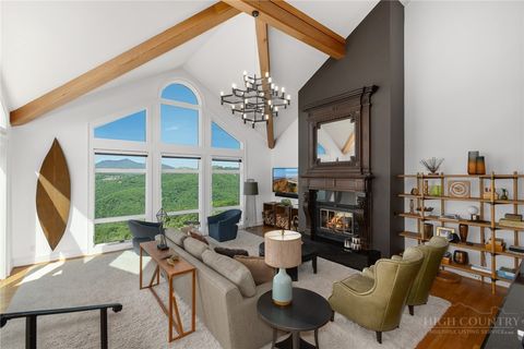 Photo of 1073 Wonderland Trail #C, Blowing Rock, NC 28605 (MLS # 261141)