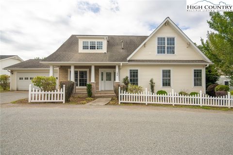 Photo of 198 Somerset Drive, Boone, NC 28607 (MLS # 251467)
