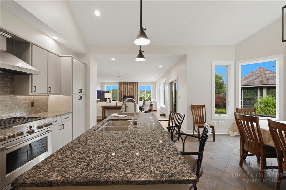 191 Charter Ridge